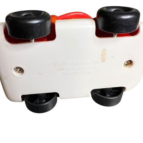 Ultra Rare Vintage 1992 Shelcore Toy Fire Rescue Truck W/ Fireman Combo Playset - Picture 9 of 9